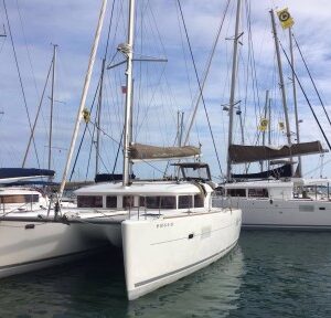 LAGOON 400 S2 "KABUKI"